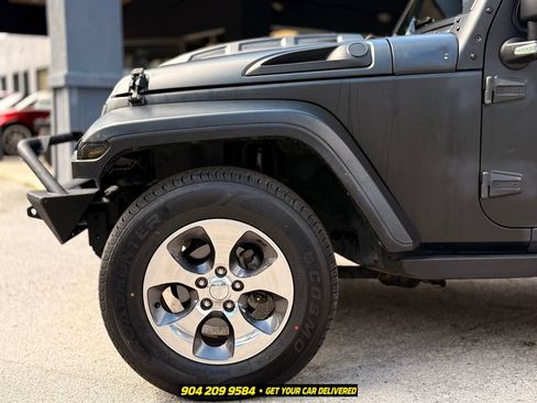 Used 2017 Jeep Wrangler Unlimited Sahara w/ Dual Top Group AWD/4WD image 13