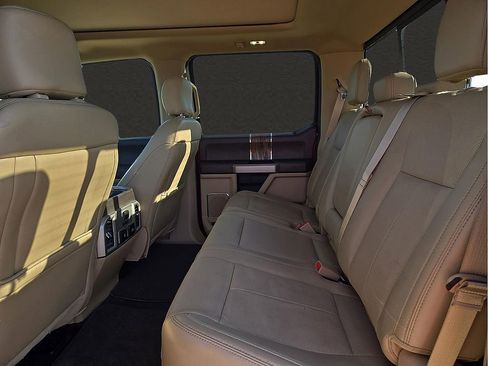 Used 2018 Ford F150 Lariat w/ Equipment Group 502A Luxury image 8