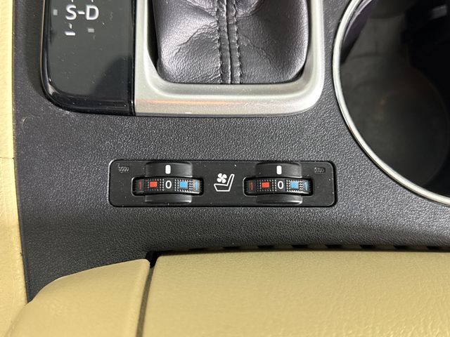 Used 2016 Toyota Highlander Limited Platinum AWD/4WD image 39
