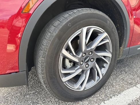 Used 2023 Lincoln Corsair AWD image 4