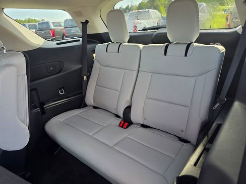 New 2026 Ford Explorer Platinum image 19