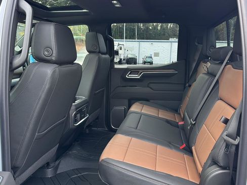 New 2026 Chevrolet Silverado 1500 High Country w/ High Country Premium Package image 9