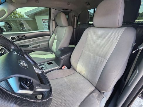 Used 2015 Toyota Tacoma PreRunner w/ SR5 Package RWD image 14