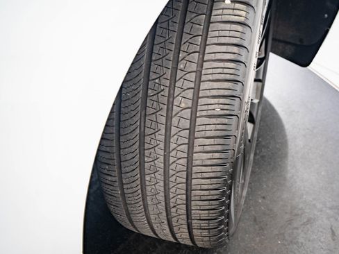 Used 2023 Land Rover Range Rover Sport SE Dynamic image 41