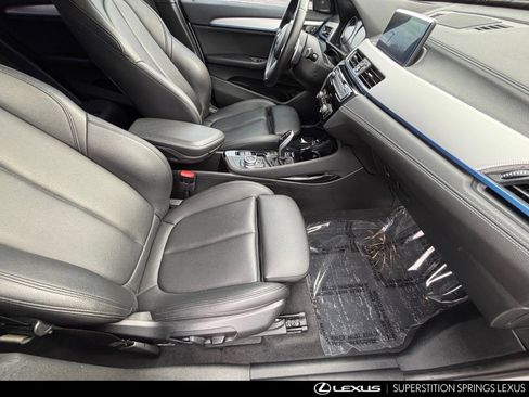 Used 2021 BMW X1 xDrive28i w/ M Sport Package image 11