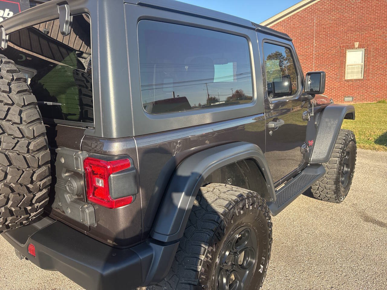 Used 2018 Jeep Wrangler Rubicon w/ Steel Bumper Group AWD/4WD image 15