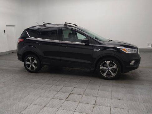 Used 2017 Ford Escape SE w/ SE Leather Comfort Package AWD/4WD image 11