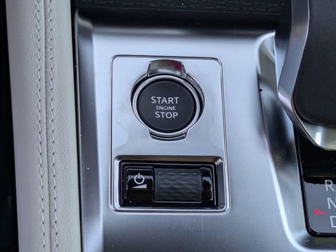 New 2026 Jaguar F-PACE R-Dynamic S image 18