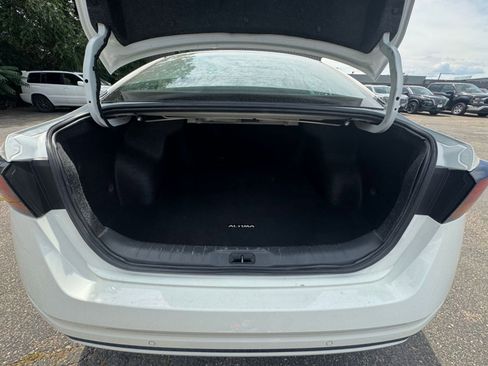 Used 2024 Nissan Altima 2.5 S image 29