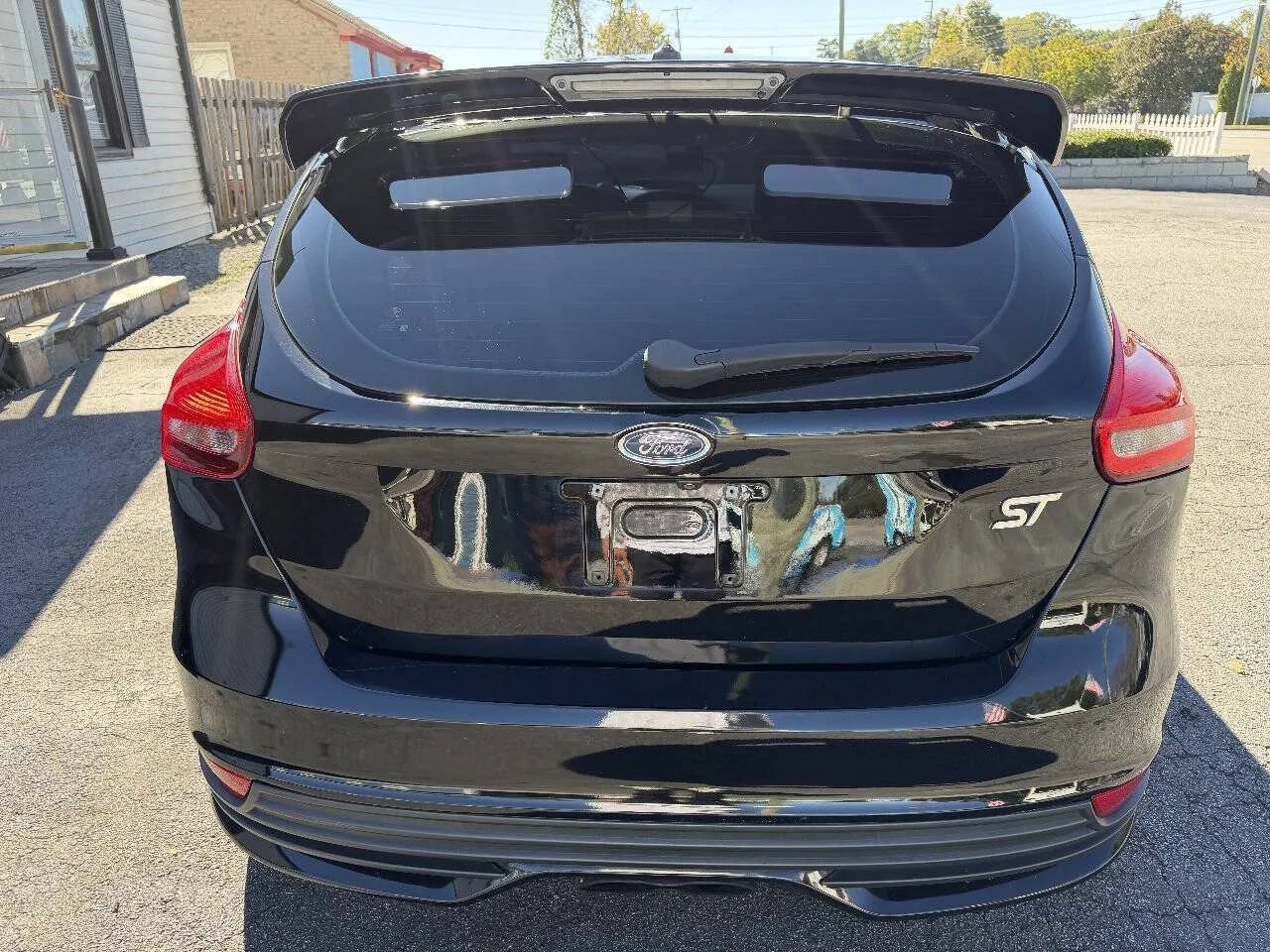 Used 2016 Ford Focus ST w/ Equipment Group 401A FWD image 8