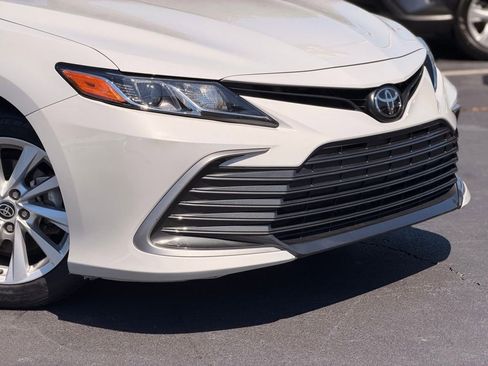 Used 2024 Toyota Camry LE FWD image 5