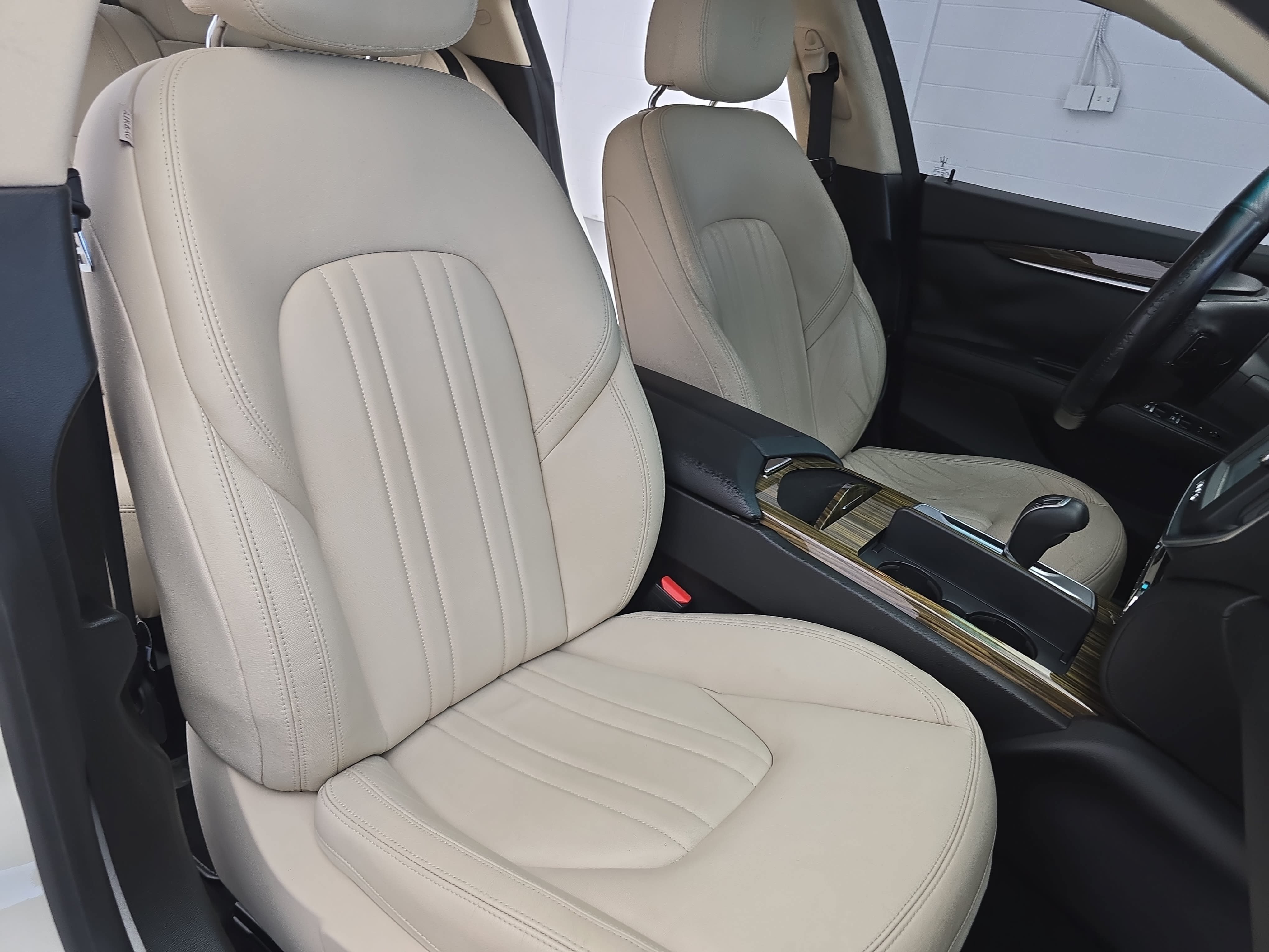 Used 2014 Maserati Ghibli RWD image 10