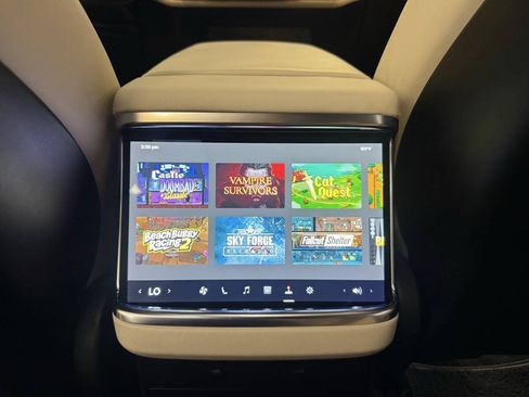 Used 2023 Tesla Model X AWD/4WD image 27