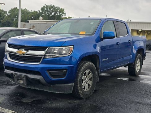 Used 2020 Chevrolet Colorado W/T w/ WT Convenience Package AWD/4WD image 3