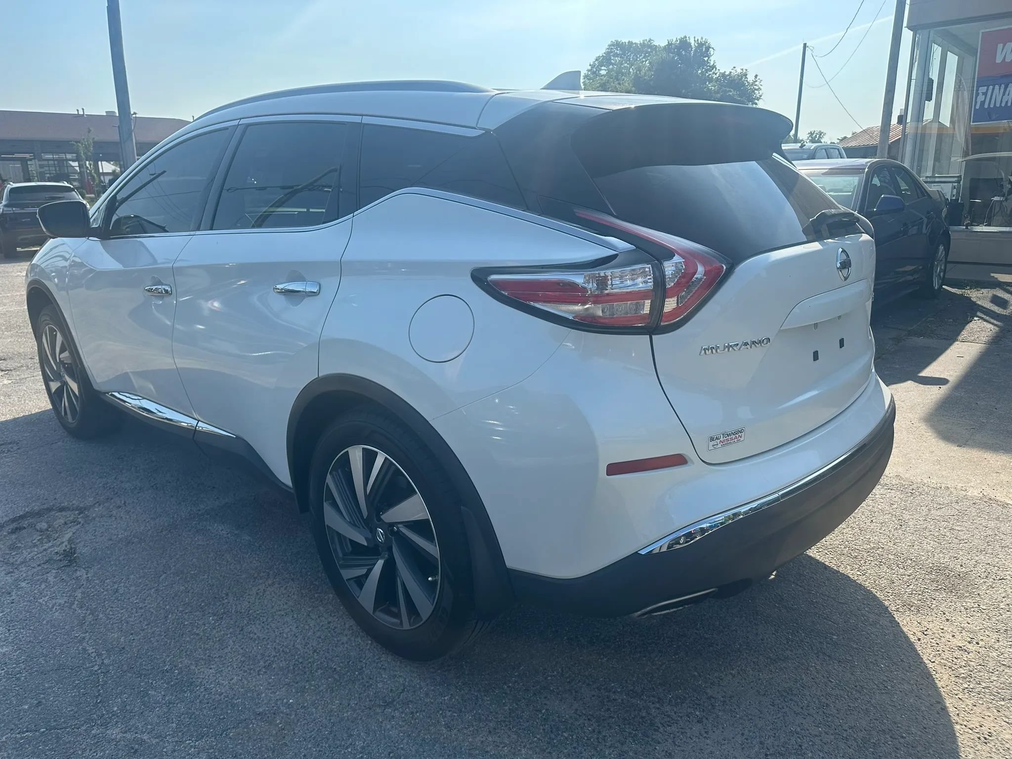 Used 2016 Nissan Murano Platinum w/ Platinum Technology Package AWD/4WD image 4