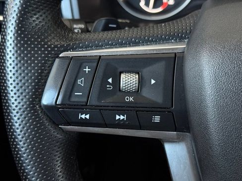 Used 2025 Mitsubishi Outlander SE FWD image 32