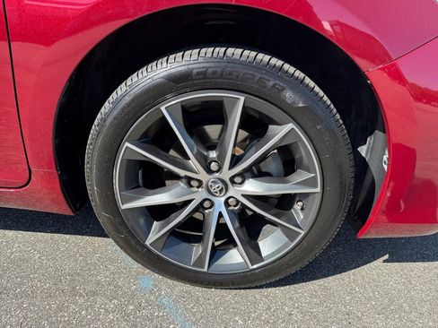 Used 2017 Toyota Camry XSE w/ Moonroof Package FWD image 29
