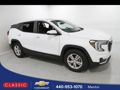 Certified 2024 GMC Terrain SLE FWD image 1
