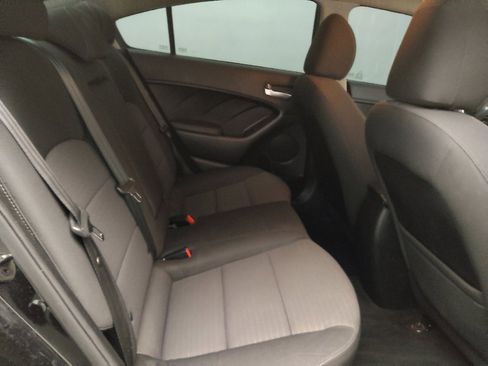 Used 2018 Kia Forte LX w/ LX Popular Package image 19