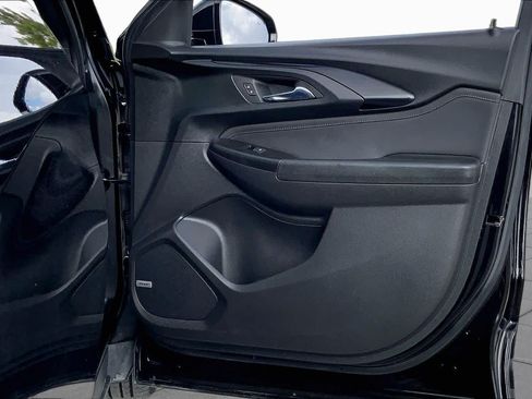 Used 2022 Chevrolet TrailBlazer RS w/ Sun and Liftgate Package FWD image 22