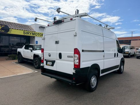 Used 2024 RAM ProMaster 2500 FWD image 3