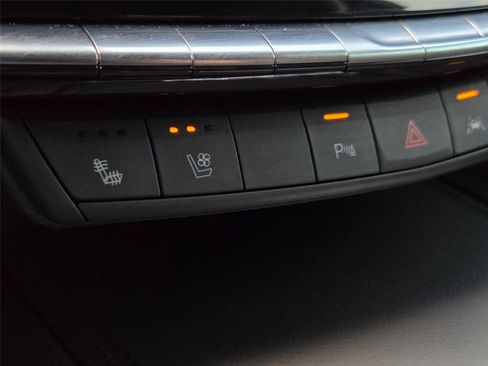 Used 2024 Cadillac XT4 Premium Luxury FWD image 22