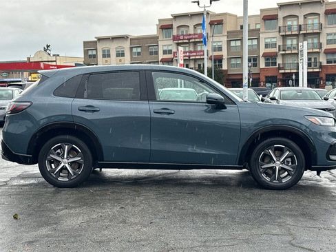 Certified 2024 Honda HR-V EX-L image 3