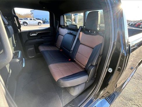 Used 2024 Chevrolet Silverado 1500 High Country w/ Technology Package image 23