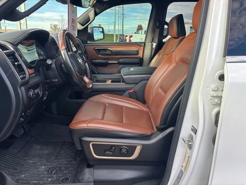 Used 2022 RAM 1500 Limited w/ Body Color Bumper Group AWD/4WD image 9