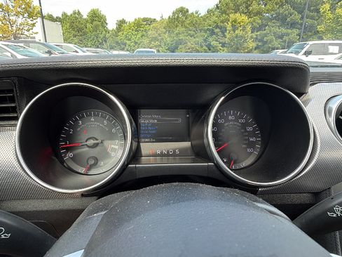 Used 2020 Ford Mustang GT RWD image 26