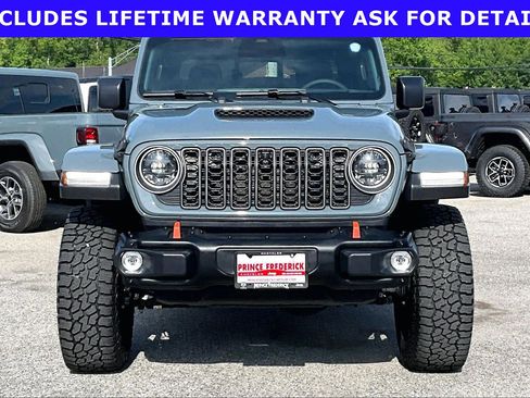 Used 2026 Jeep Gladiator Mojave AWD/4WD image 2
