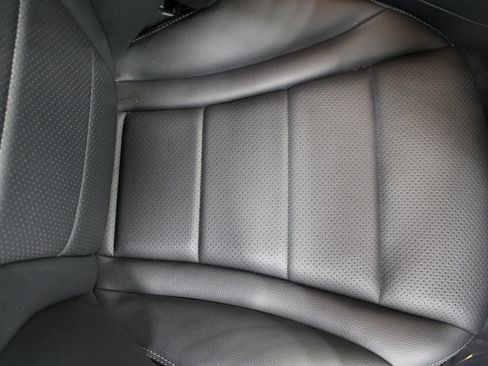 Used 2021 Mercedes-Benz GLC 300 image 27