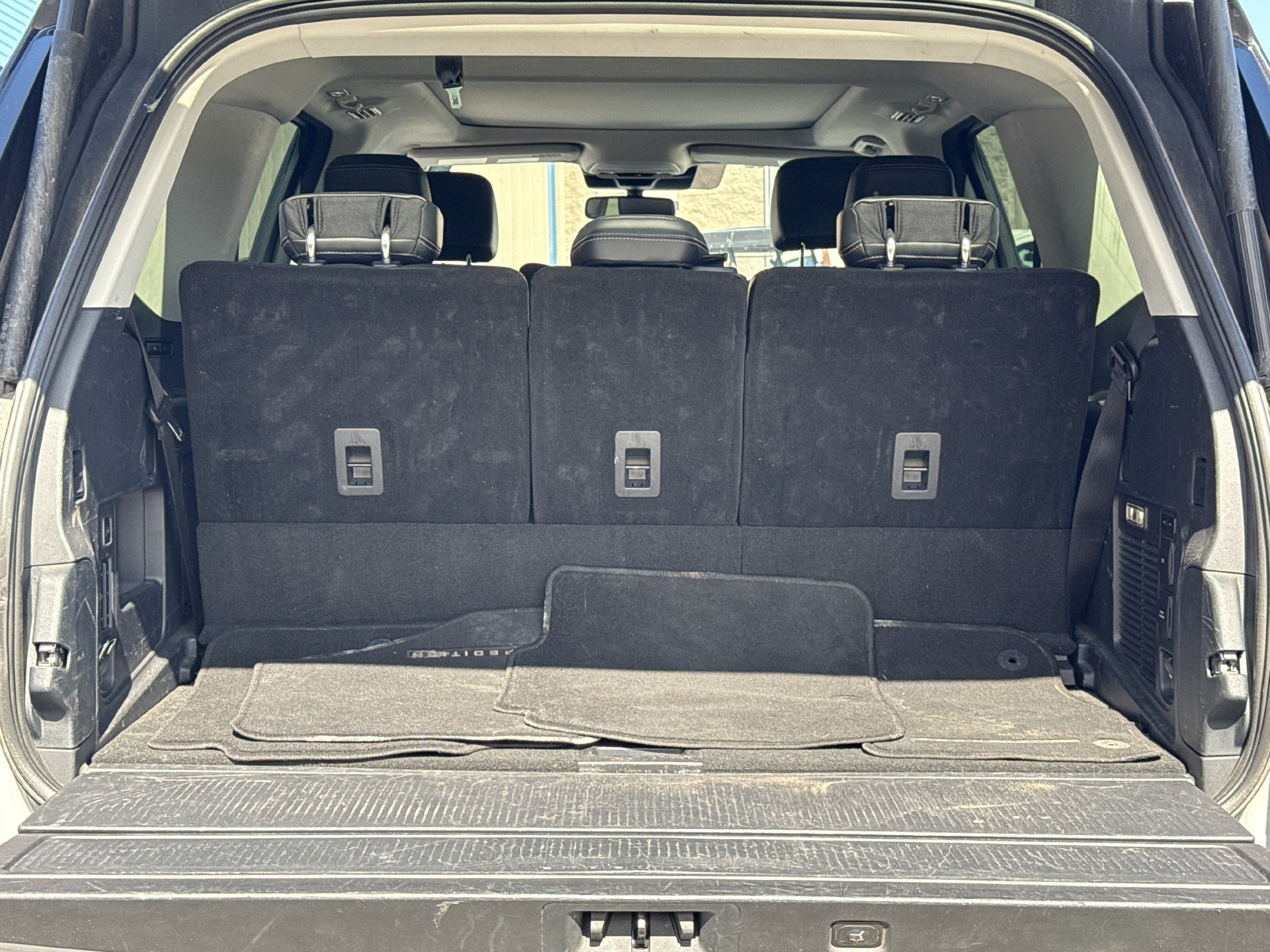 Certified 2025 Ford Expedition Platinum AWD/4WD image 15