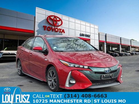 Used 2018 Toyota Prius Prime Advanced image 1