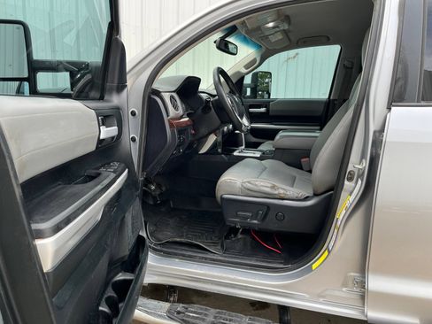 Used 2017 Toyota Tundra Limited AWD/4WD image 10
