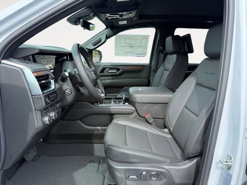 New 2026 GMC Yukon Denali image 10