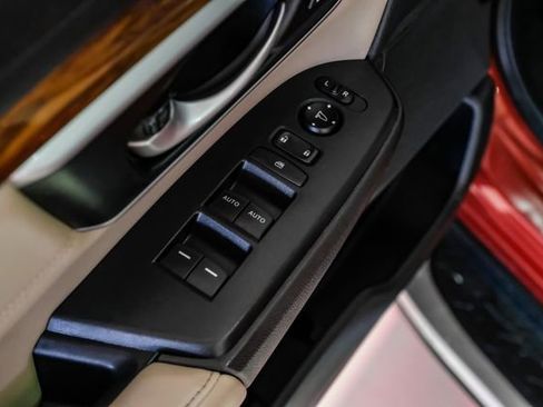 Used 2019 Honda CR-V Touring image 41