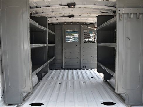 Used 2018 Nissan NV 2500 S RWD image 12