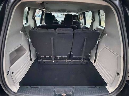 Used 2015 Dodge Grand Caravan American Value Package image 19