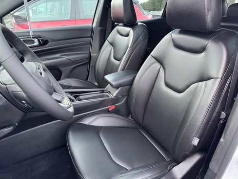 New 2026 Jeep Compass Limited w/ Sun, Sound & Navigation Group image 12