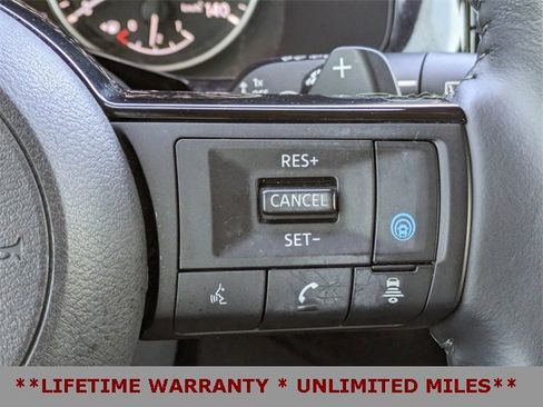 Used 2022 Nissan Pathfinder SV image 28