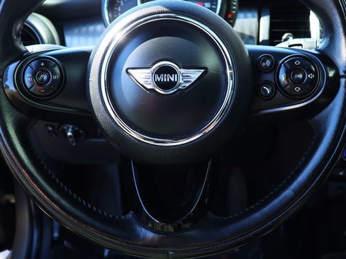 Used 2017 MINI Cooper S image 59