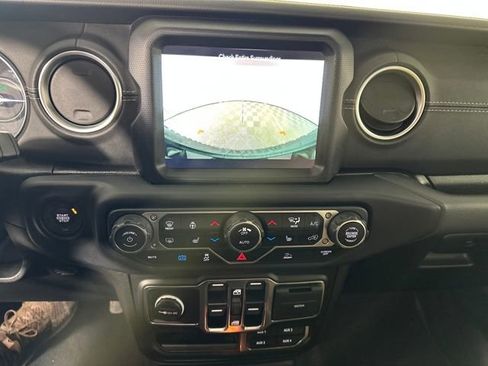 Used 2023 Jeep Wrangler Unlimited Sahara w/ Cold Weather Group image 22