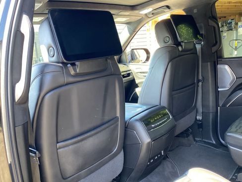 Used 2024 Cadillac Escalade ESV V w/ LPO, ONYX Package AWD/4WD image 16