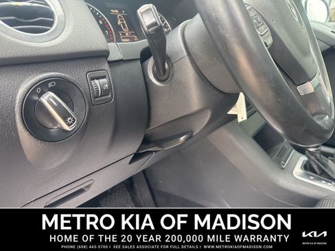 Used 2013 Volkswagen Tiguan S image 13