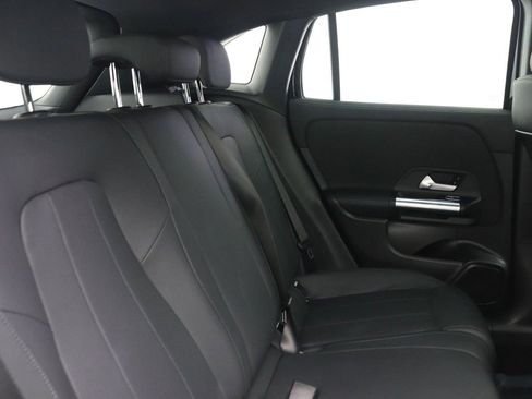 Certified 2025 Mercedes-Benz GLA 250 image 30