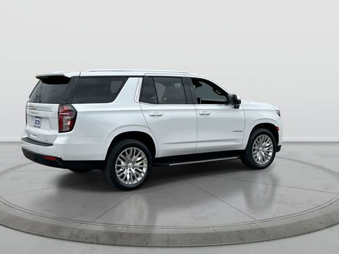 Used 2023 Chevrolet Tahoe LT w/ Luxury Package AWD/4WD image 8