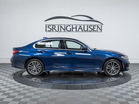 Used 2019 BMW 330i xDrive Sedan w/ Convenience Package image 4