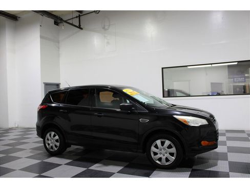 Used 2013 Ford Escape S image 1