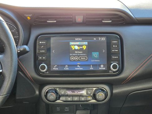 Certified 2023 Nissan Kicks SR w/ SR Premium Package FWD image 16